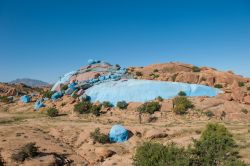 Deserto Colorato a Tafrout (Marocco) tra le montagne ...