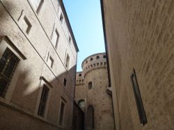 Dettaglio delle mura del Santuario di Loreto