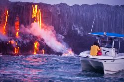 L'arcipelago delle Hawaii è formato da 8 isole principali più una miriade di altri isolotti e scogli, per la maggior parte di origine vulcanica: ecco perché il paesaggio ...