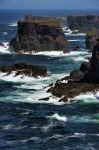 Esha Ness il mare tempestoso delle coste occidentali delle Shetland, l'arcipleago posto a nord delle Isole orcadi, nel Mare del Nord, territorio della Scozia - © AndreAnita / Shutterstock.com ...