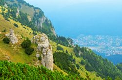 Estate a Sinaia, trekking sui monti Carpazi della Transilvania (Romania) - © Tatiana Volgutova / Shutterstock.com