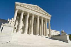 La facciata della Corte Suprema degli USA a Washington DC - © Gary Blakeley / Shutterstock.com