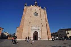 La facciata del Duomo di Montagnana, costruzione gotica dedicata a Santa Maria Assunta