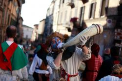 Il Festival Ludika 1243 a Viterbo: tra la fine di giugno e inizio luglio la città si accende con un festival medievale ricco di spettacoli ed artisti di strada  - © Ludika 1243 ...