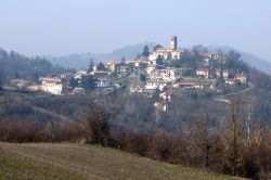 Fortunago, in provincia di Pavia, è uno dei borghi della Lombardia: ci troviamo sui rilievi appenninici dell'Oltrepò Pavese