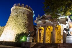 Foto notturna del Castello di Tersatto a Rijeka, Croazia - Non si può dire di conoscere veramente la città di Fiume senza aver visitato il Castello di Tersatto del XIII secolo ...