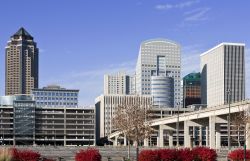 Fotografia della skyline di Des Moines, la capitale dell'Iowa - © Katherine Welles / Shutterstock.com