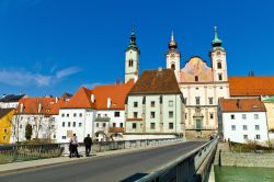 Fotografia della citta di Steyr nel nord dell'Austria. E' anche chiamata al città dei 119 ponti e si trova alla confluenza dell'omonimo fiume con il corso dell'Enns, uno ...