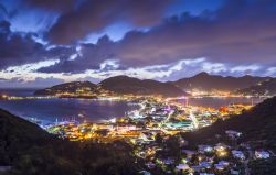 Tramonto a Philipsburg, nella parte meridionale dell'isola di Saint Martin - © Patsy A. Jacks / Shutterstock.com