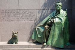Franklin Delano Roosevelt Memorial in Washington DC, la capitale USA. Il 32° Presidente degl iStati Uniti è famoso per il suo New Deal, che rivoluzionò l'economia americana ...