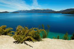 Huapi Lake, il paesaggio incantato delle Ande in Argentina (Patagonia) nei pressi di Villa la Angostura - © Guido Amrein, Switzerland / Shutterstock.com