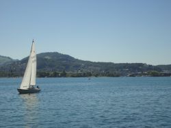 Il Vierwaldstattersee, alias il Lago dei Quattro Cantoni visto da Lucerna, in Svizzera.