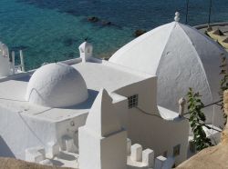 Il borgo storico di Hammamet: siamo in Tunisia e questo è un dettaglio della Medina fortificata della città - © Renee Vititoe / Shutterstock.com