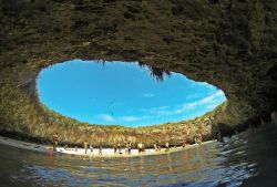 Il cratere di Playa Escondida: ci troviamo sull'Isola di Redonda una dell'arcipelago delle Islas Marietas, al largo delle coste dello stato di Nayarit in Messico. La forma perfettamente ...