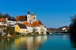 Il magnifico borgo di Steyr in Austria si affaccia  sul fiume Enns, uno degli affluenti del Danubio - © Lisa S. / Shutterstock.com