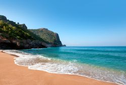 Il mare di Alanya: ci troviamo lungo la costa ...