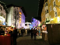 Kitzbuhel passeggiata serale al Mercatino di Natale