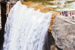 Le grandi cascate dell oYosemite National Park in California (USA) - © Lorcel / Shutterstock.com