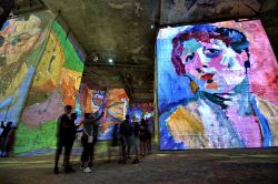 Les Baux-de-Provence: nella città della Provenza si trovano le cosiddette Cave Luminose, con proiezioni multimediali a tema d'arte