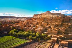 Sud est del Marocco: il celebre villaggio di Ait Benhaddou si trova non lontano dalla città di Ouarzazate - © Matej Kastelic / Shutterstock.com