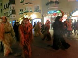 Mercatini e Krampus a Kitzbuhel, nella notte di San Nicola (Tirolo)