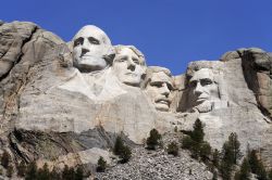Monte Rushmore National Monument, South Dakota. I quattro presidenti: George Washington, Thomas Jefferson, Theodore Roosevelt e Abraham Lincoln scolpiti nel massiccio delle Black Hills