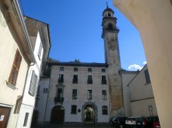 Il Municipio di Morbegno in Lombardia - © BARA1994 - CC BY-SA 3.0 - Wikipedia