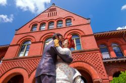 Museum of Art and History presso Custom House, Key West - Costruito nel 1891, Custom House, in Front Street 281, un tempo utilizzato come ufficio postale e centro del governo venne poi completamente ...