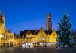 Natale a Bruges, Belgio - Non esistono tante altre scenografie medievali come quella di Bruges adatte ad ospitare il Natale e la sua atmosfera. Le strade lastricate, gli edifici antichi e i ...