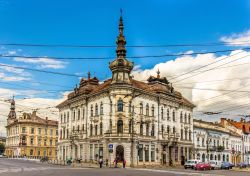 Palazzo Babos a Cluj Napoca, Romania - Conosciuto anche come New York Palace, questo maestoso edificio edificato nel 1894 è stato chiuso nel 2005 per essere riaperto qualche anno più ...