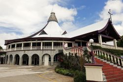 Nuku'alofa, una delle varie chiese cristiane della capitale di Tonga - © Henryk Sadura / Shutterstock.com