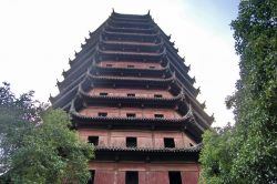 La Pagoda delle Sei Armonie si trova vicino a Hangzhou, in Cina