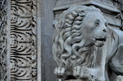 Palazzo dei Priori a Perugia: ingresso su Corso Vannucci