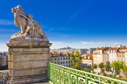Panorama di Marsiglia, la città più importante del sud della Francia, fotografata dalla stazione ferroviaria - © Anilah / Shutterstock.com 