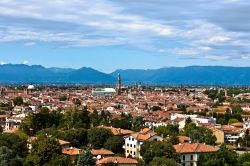 Veduta dall'alto di Vicenza, la città ...