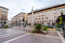 Piazza Garibaldi, in passato chiamata Piazza dei Noli, nel centro storico di Padova - © vvoe / Shutterstock.com 