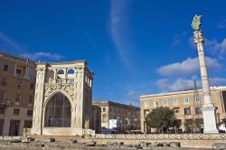 Piazza Sant'Oronzo a Lecce, è anche conosciuta con il soprannome di "Salotto di Lecce" ed è dedicata al Santo che secondo la tradizione salvò la città ...