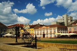 Un bello scorcio del pittoresco centro storico di Timisoara  - © Sandra Kemppainen / Shutterstock.com