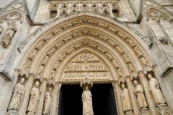 Portale gotico della Cattedrale di Bordeaux in ...