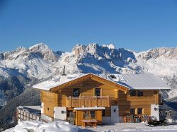 Rifugio Baita Cruz sciare in Trentino Alto Adige ...