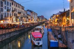 Ristoranti lungo i Navigli di Milano - © ...