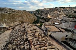 Il Sasso Caveoso e la Gravina di Matera fotografati al tramonto