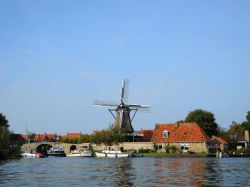 Mulino a vento a Sloten, Frisia - © Sjo / iStockphoto LP.