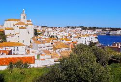 Spagna, il villaggio costiero di Cadaques in Costa Brava 156918014 - © Ammit Jack / Shutterstock.com