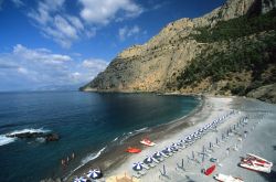 Spiaggia di Acquafredda a Maratea, Basilicata - Frazione di Maratea, Acquafredda è situata a nord del comune ed è caratterizzata da alcune fra le più belle spiagge d'Italia. ...