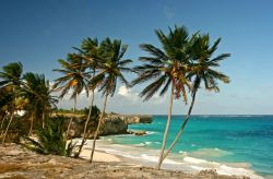 Spiaggia Bottom Bay Barbados. Questa piccola baia si trova sulla costa sud dell'isola - Fonte: Barbados Tourism Authority