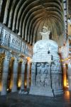 Tempio scavato nella roccia nelle grotte di Ajanta in India - © Aleksandar Todorovic / Shutterstock.com