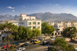 Tetouan, Marocco: un viale della città moderna - © Boris Stroujko / Shutterstock.com