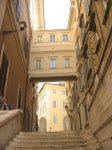 Via della Missione a Roma, dove all'inizio del Novecento fu costruita un'ala provvisoria del Palazzo del Parlamento prima che venisse inaugurata la sede definitiva, nel 1918, a Palazzo ...