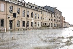 Archeologia industriale: le rovine dello Zuccherificio Eridania a Ceggia, Veneto.
